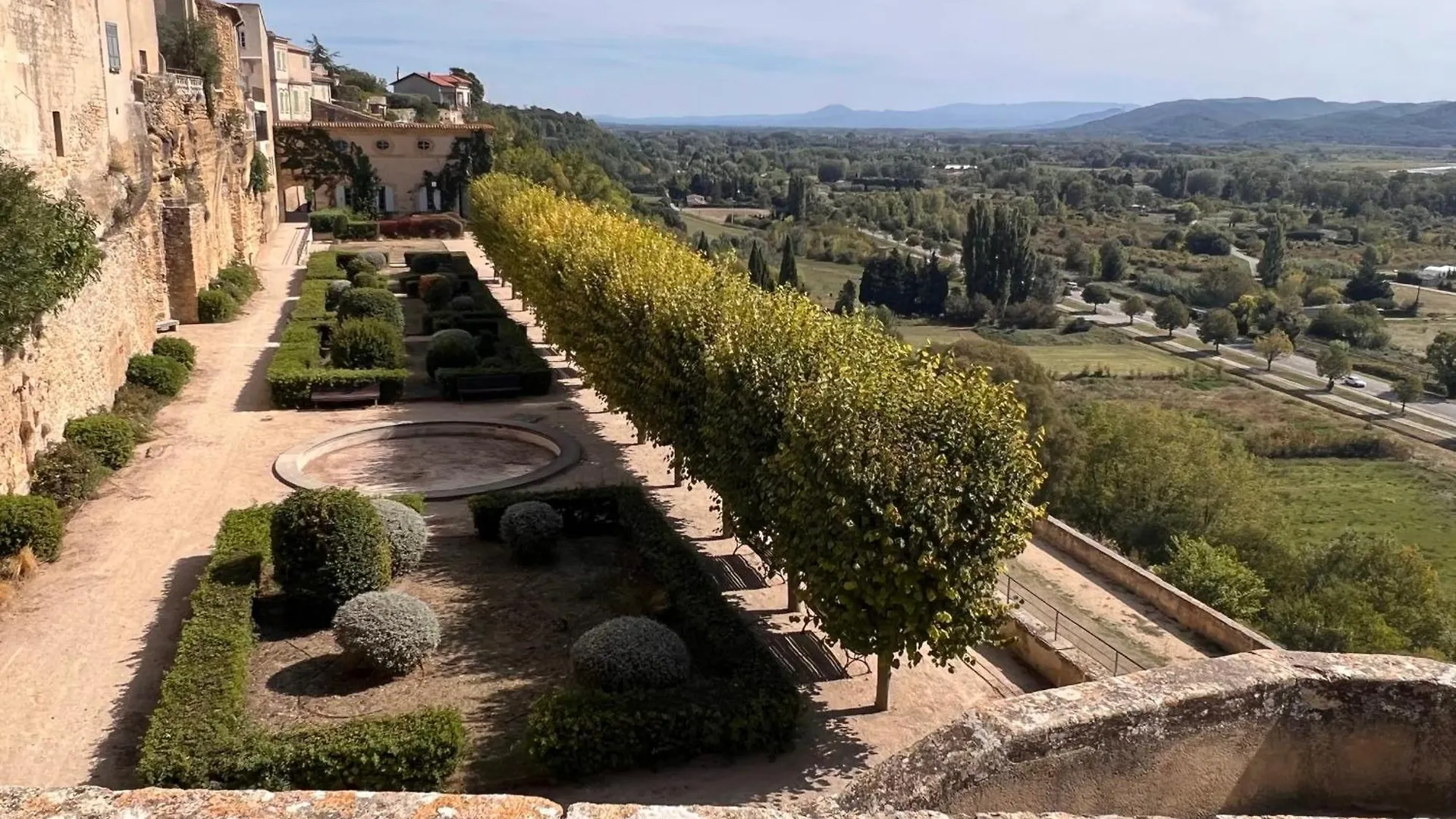 Maison Des Vignes Swimming Pool And Charm In Lauris France