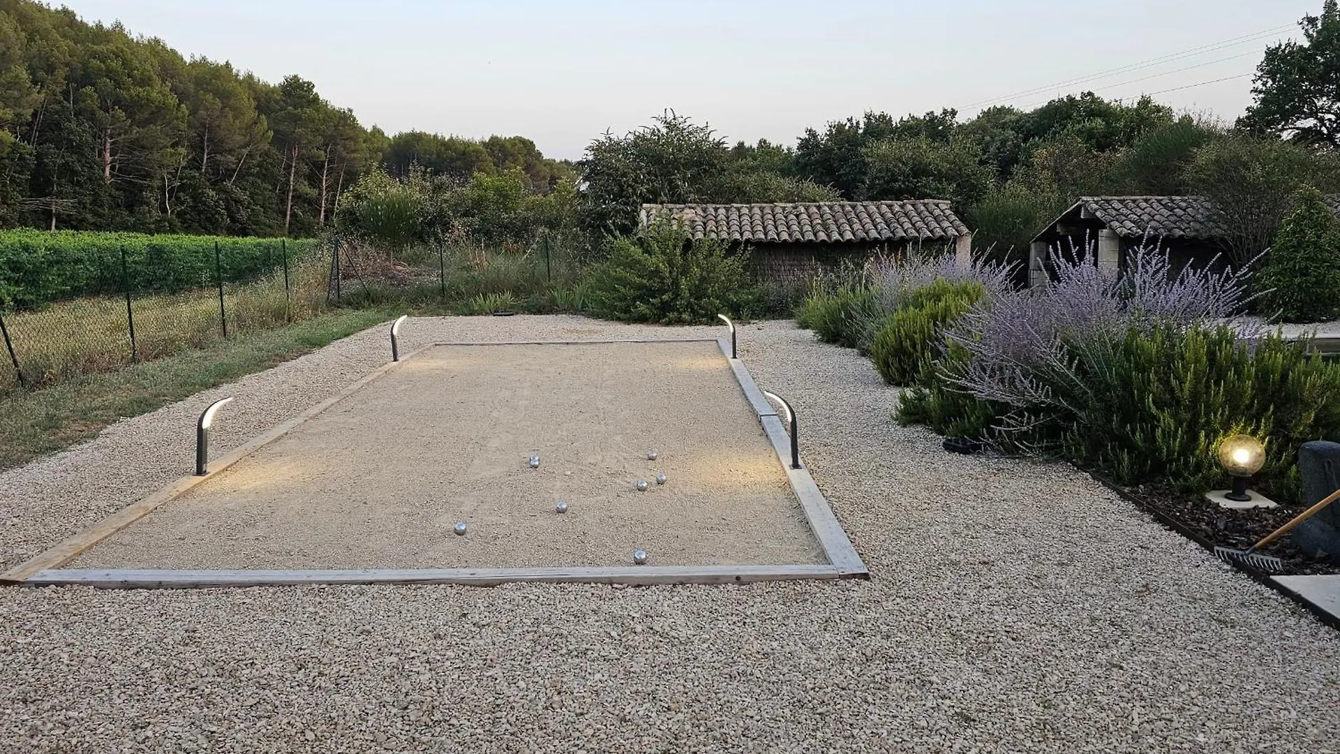 Maison Des Vignes Swimming Pool And Charm In Lauris 0*,  France